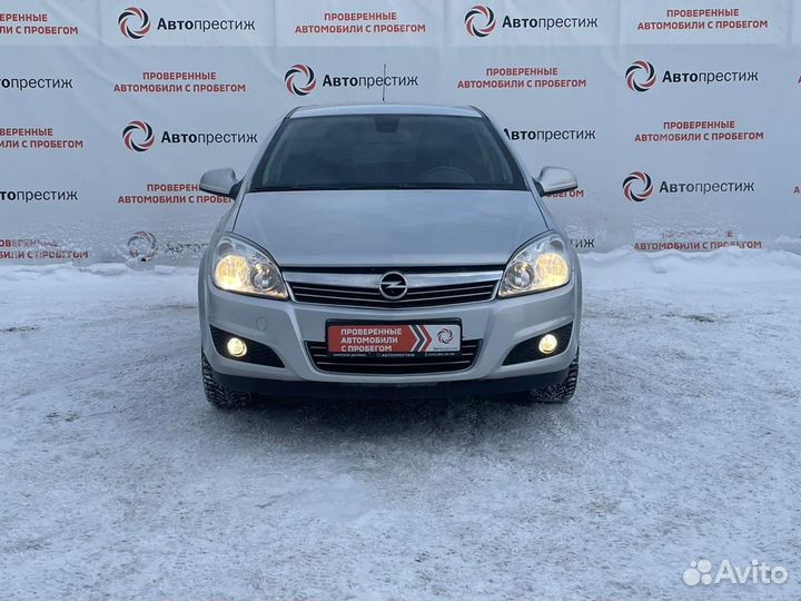 Opel Astra 1.8 AT, 2014, 123 120 км