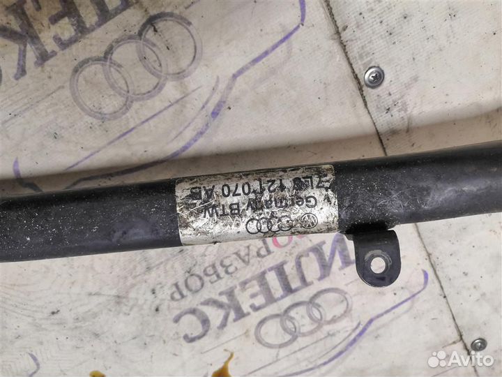 Трубка системы охлаждения VW Touareg 2002-2010