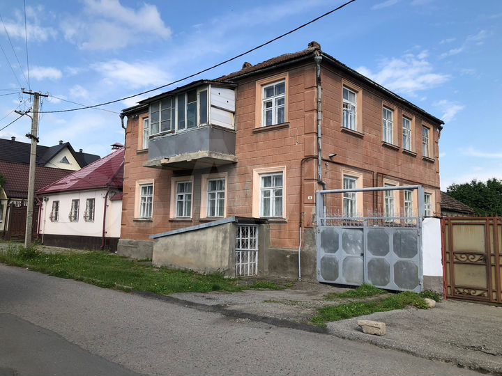 Дом 230 м² на участке 8 сот.