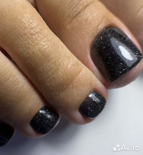 Маникюр и педикюр