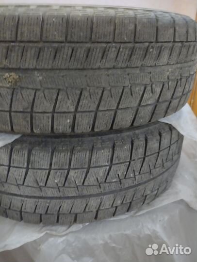 Bridgestone Blizzak Revo GZ 215/65 R16