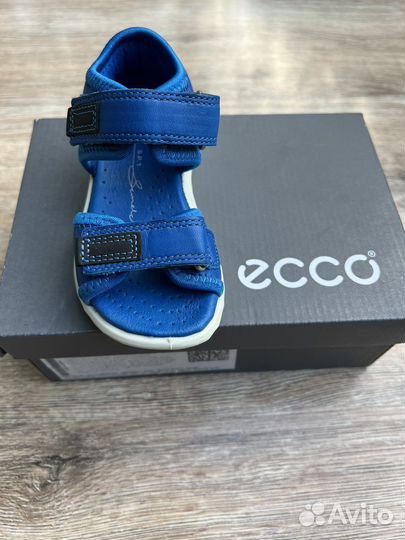 Сандалии детские ecco