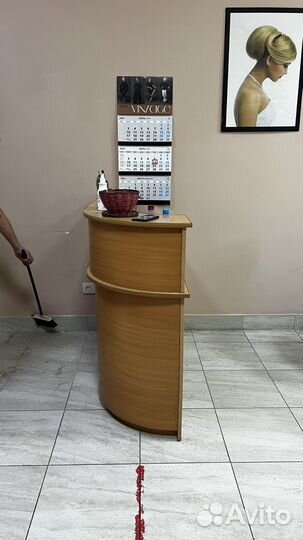 Стойка администратора, ресепшен, прилавок