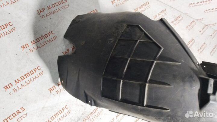 Подкрылок передний левый Audi A4 B6 универсал AMB