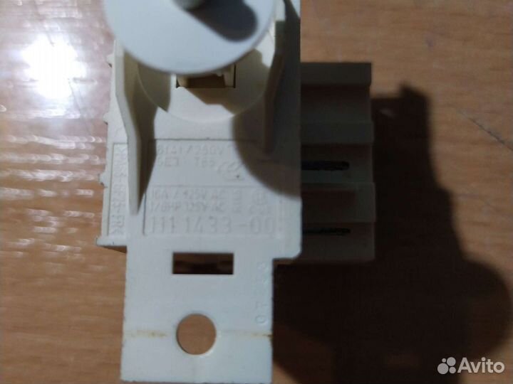 Клавиша включения