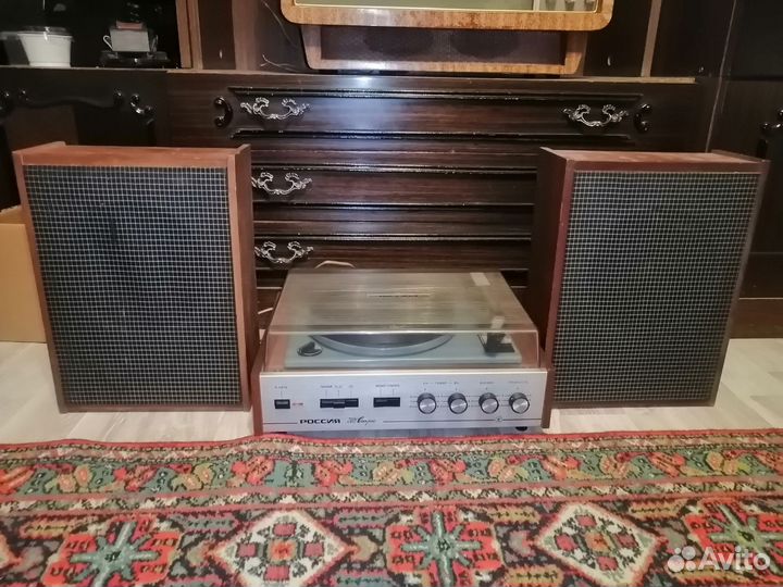 Проигрыватель винила Россия 321