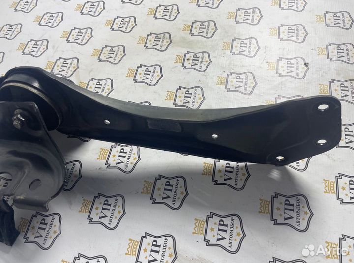 Рычаг продольный задний правый Mercedes-Benz