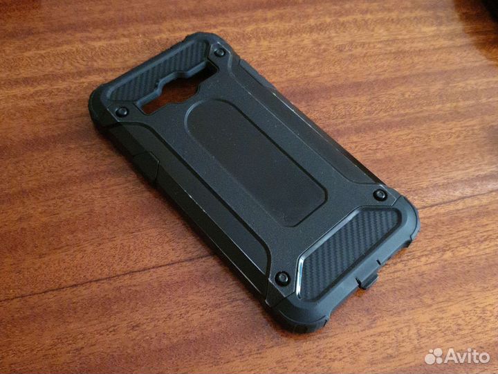 Телефон Samsung J3