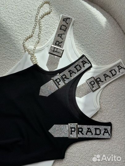 Майка со стразами prada