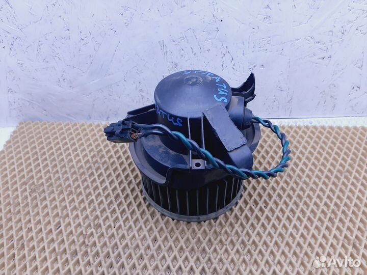 Вентилятор печки Dodge Stratus