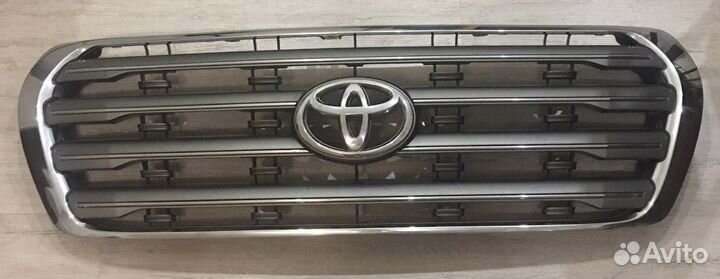 Решетка радиатора Land Cruiser 200
