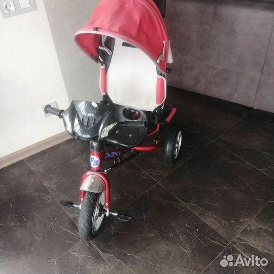 Детский трех колёсный велосипед