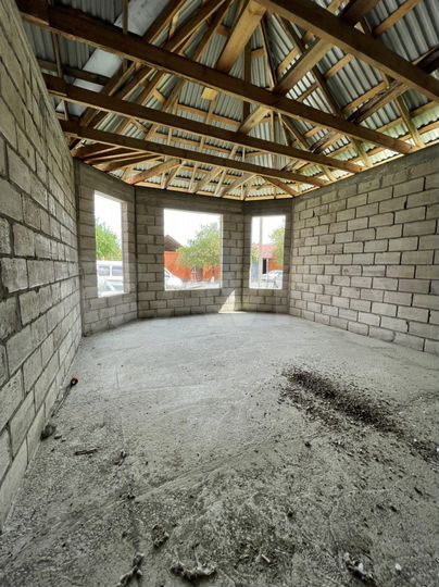 Дом 120 м² на участке 8 га