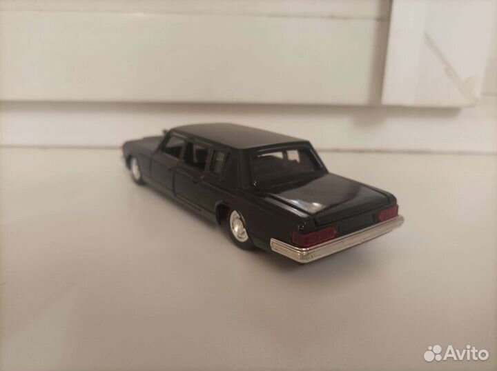 Модель автомобиля зил-115