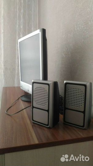 Монитор Benq c колонками