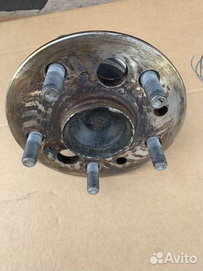 Ступица задняя правая Toyota Camry V40