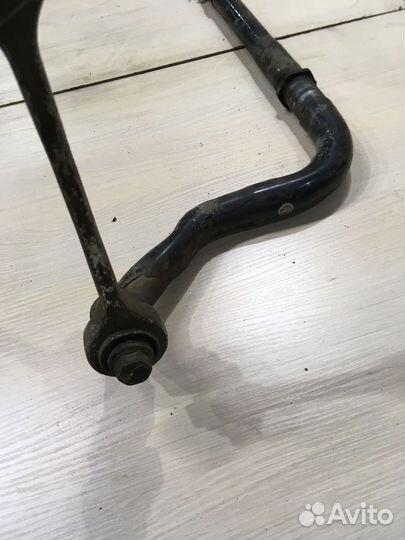 Стабилизатор передний Фольксваген Тоуарег