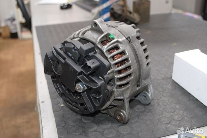 Генератор Renault Laguna, Master 2.0 16V б/у