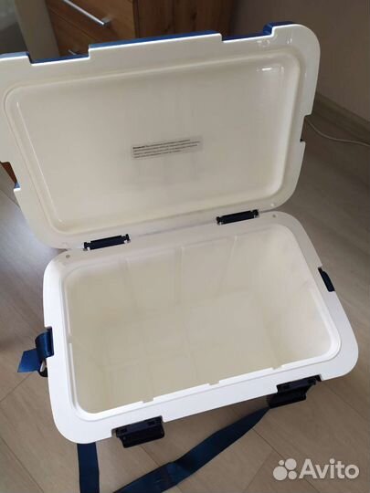 Изотермический контейнер Camping World Snowbox