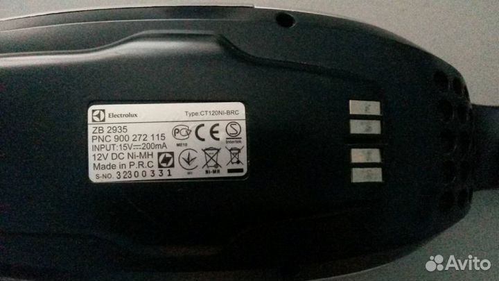 Пылесос ручной Electrolux 2 в 1 ZB2935