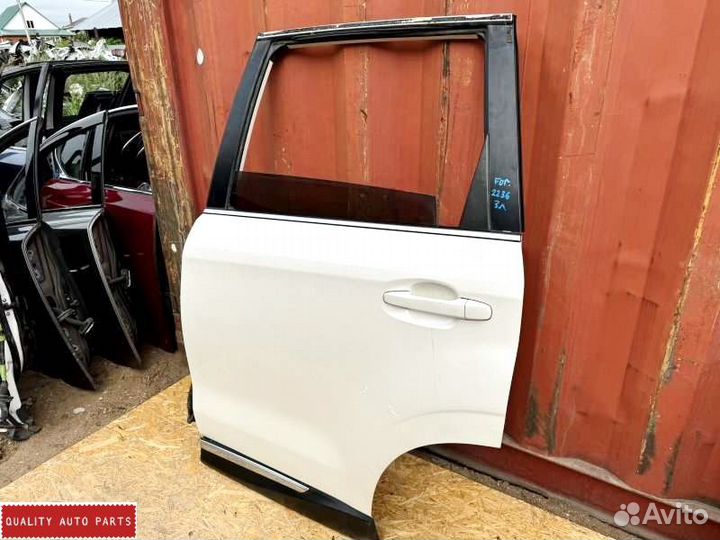 Пассажирская дверь задняя правая Subaru Forester 4