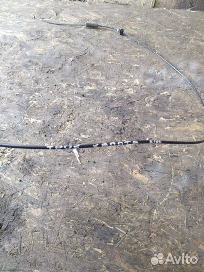 Трос капота Toyota Corolla ZRE180 1ZR-FE 2014