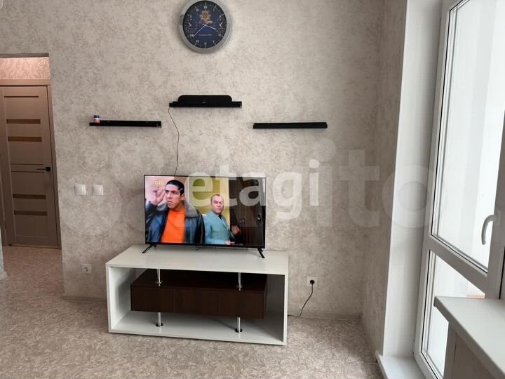 2-к. квартира, 42 м², 3/19 эт.