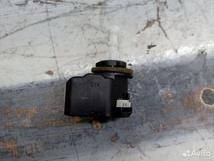 Электрокорректор фары skoda