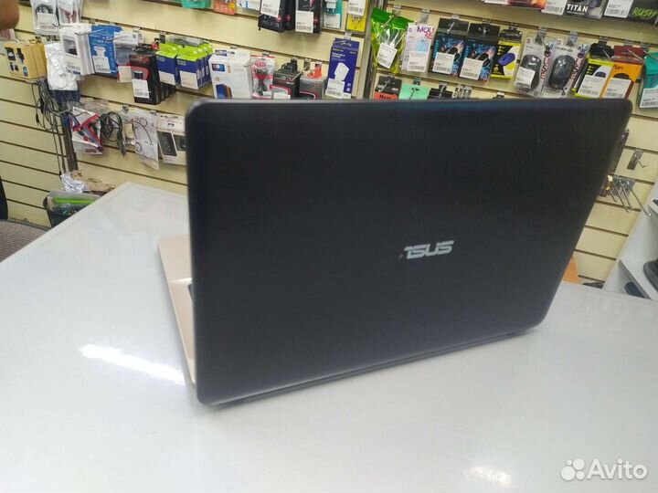 Ноутбук asus i3 6006 8gb GF 920M 2gb SSD 240gb