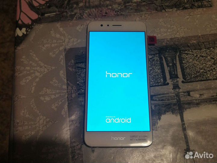 Honor8