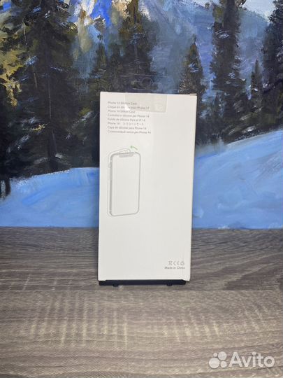 Чехол на iPhone 14