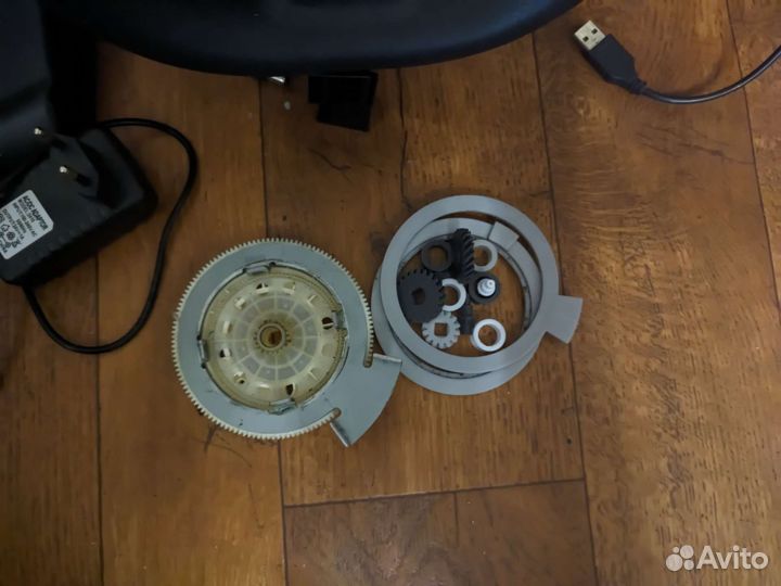Руль logitech momo racing 900 градусов