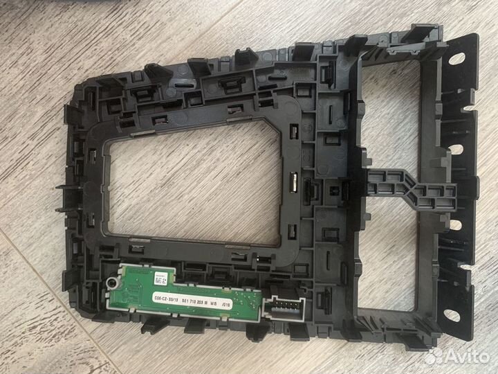 Накладка кулисы с пепельницей и блоком кнопок