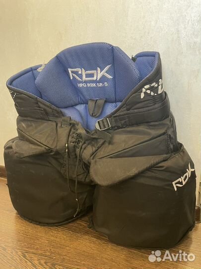 Вратарская хоккейная форма