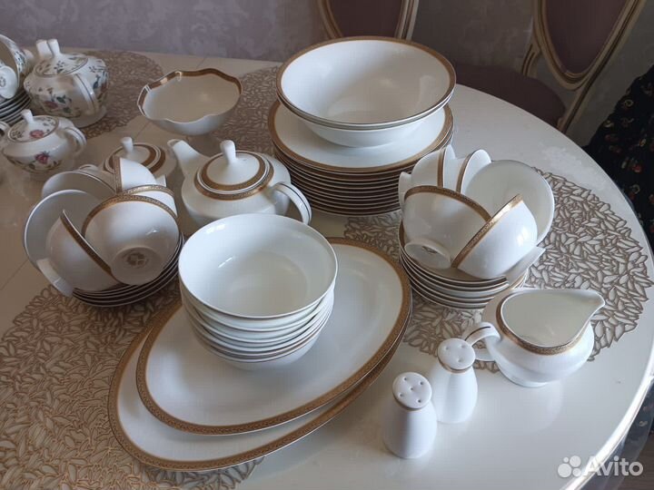 Набор столовой посуды на 12 персон