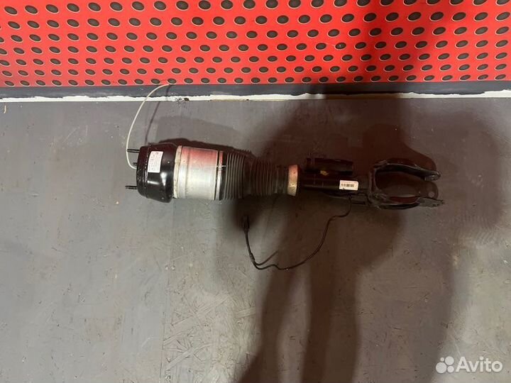 Амортизатор передний левый Mercedes-Benz Gle W166