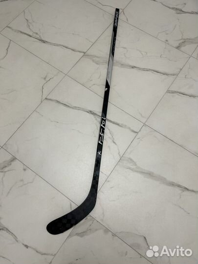 Клюшка хоккейная