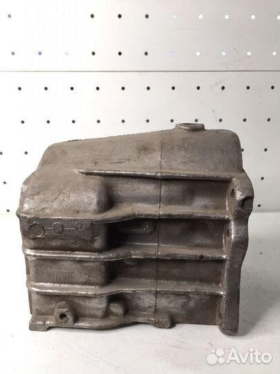 Картер газ 24 кпп 4ступенчатой
