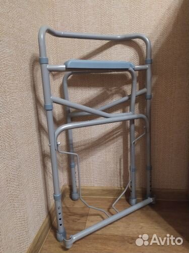 Санитарное кресло туалет