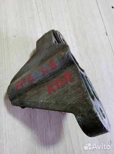 Опора кронштейн МКПП Форд Фокус 2 Рестайлинг седан