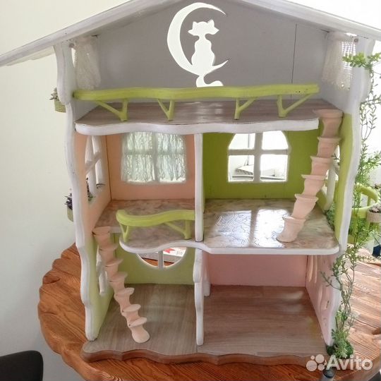 Домик кукольный