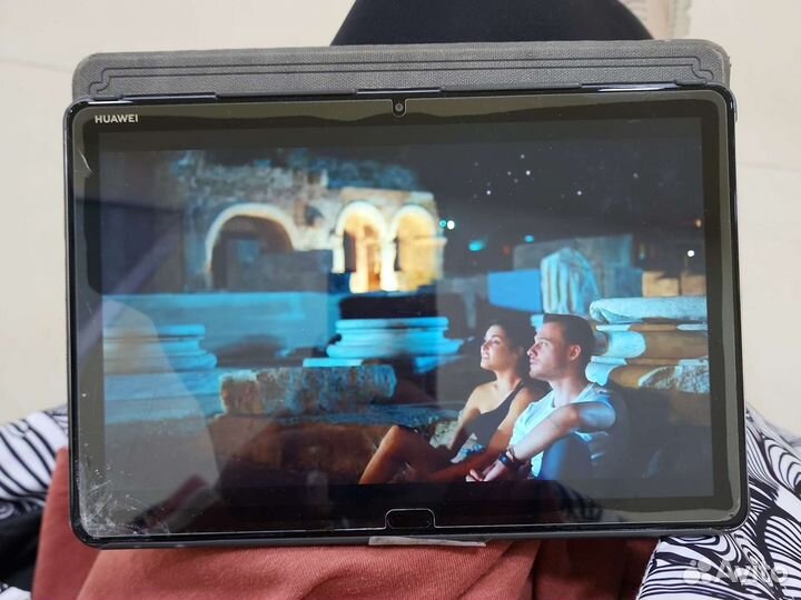 Планшет Huawei BAH2-L09