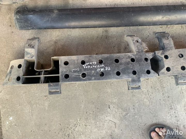 Усилитель бампера заднего Peugeot 206