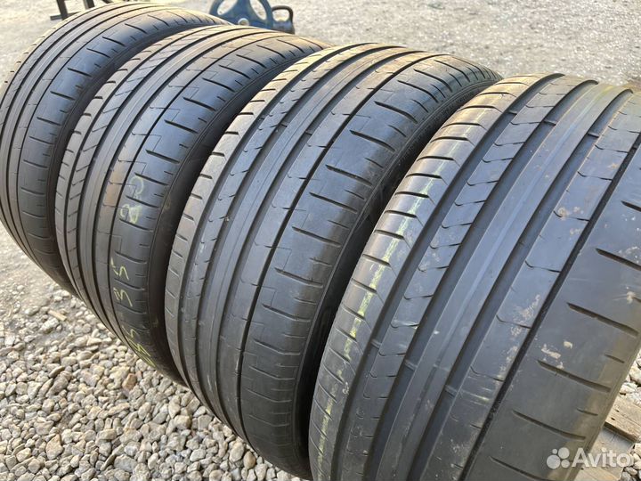 Pirelli P Zero PZ4 275/40 R20