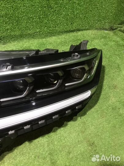 Левая фара Kia Sorento 4 MQ4 LED