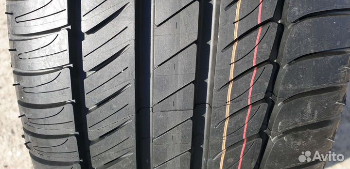 Michelin Primacy HP 215/45 R17 87W