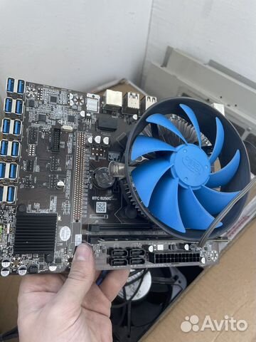 Материнская плата на 12 карт