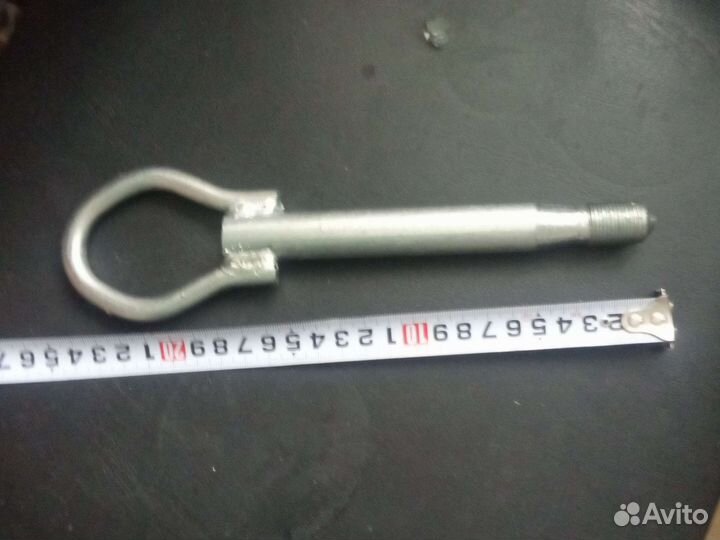 Буксировочный крюк