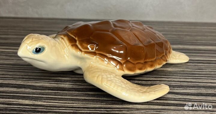Фарфоровая статуэтка Морская черепаха
