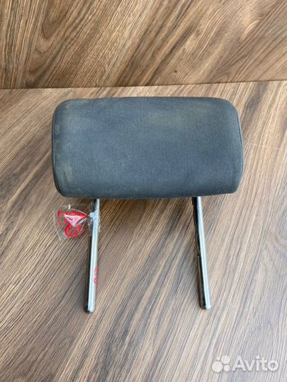 Подголовник сиденья задний Volkswagen Golf 5 BSE